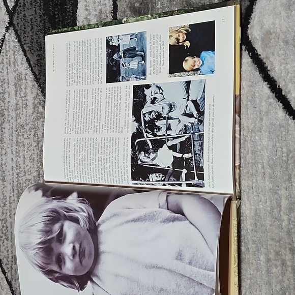 THE PEOPLE'S PRINCESS DIANA, PRINCESS OF WALES 1961-1997 HARDBACK BOOK - Picture 7 of 16